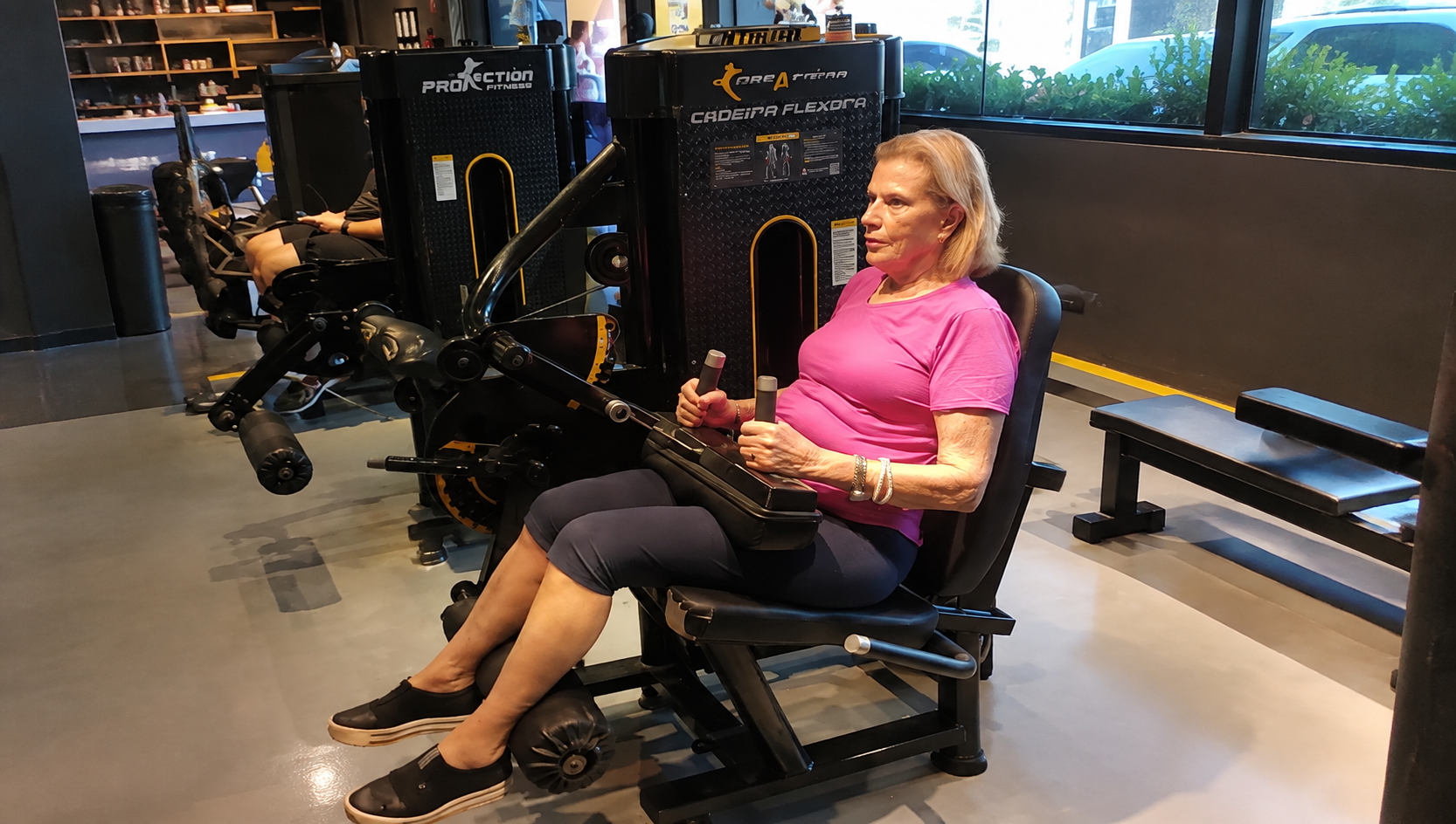 Professor da WFit pronto para orientar os alunos